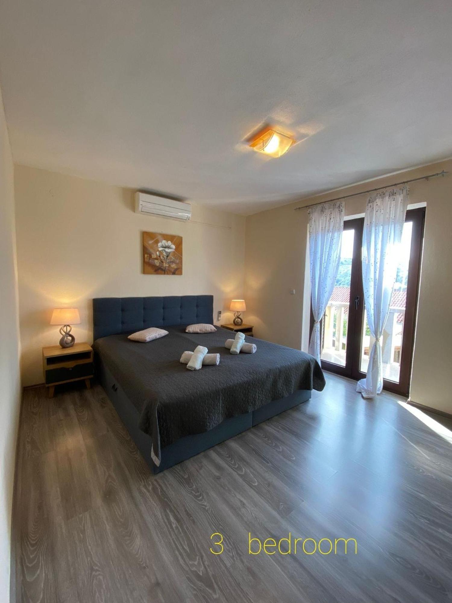 Apartments " Happy Villa " Сплитска Екстериор снимка